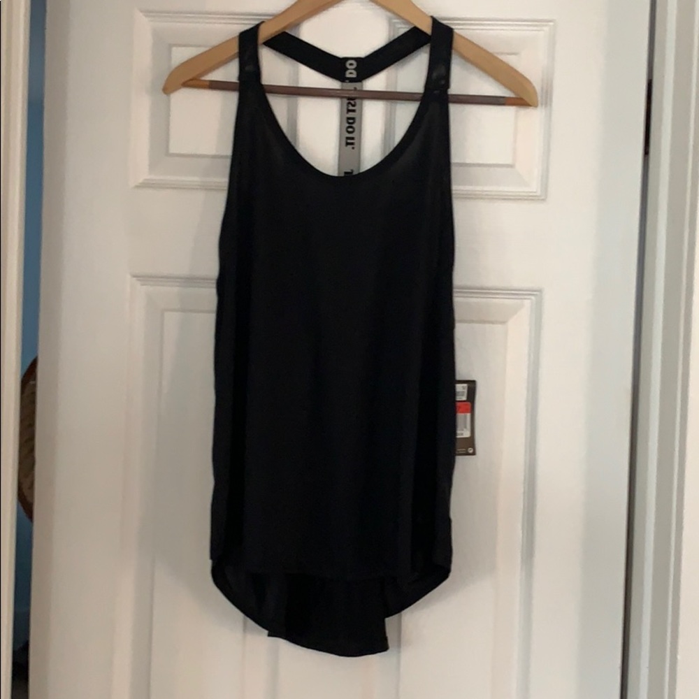 Nike work out top NWT